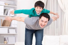 家长注意！别再跟孩子玩这些充满杀机的游戏