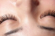 种植睫毛能让你的美丽加分