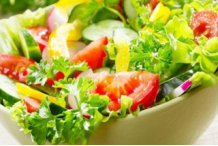 临近过年高血压病人应注意饮食的控制